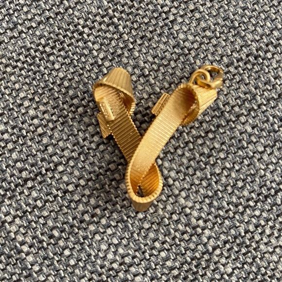 Sold NWOT “V” Clare V Ribbon Charm - Picture 2 of 9
